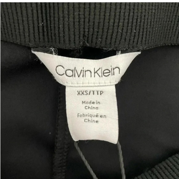 Calvin Klein Black faux suede Ankle Cropped legging pants - Picture 7 of 8